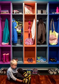 Детская цветная гардеробная комната Липецк