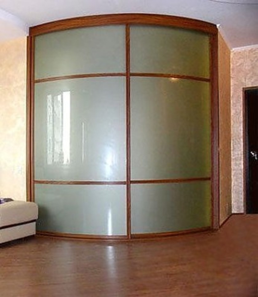 Встроенный шкаф купе радиусный в классическом стиле Липецк